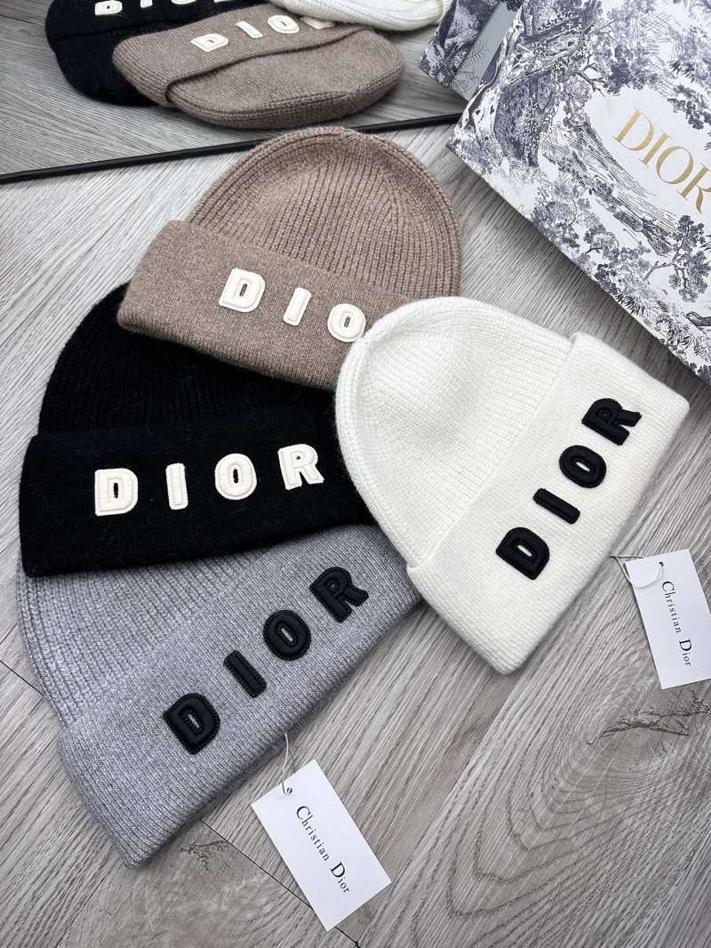 CHRISTIAN DIOR